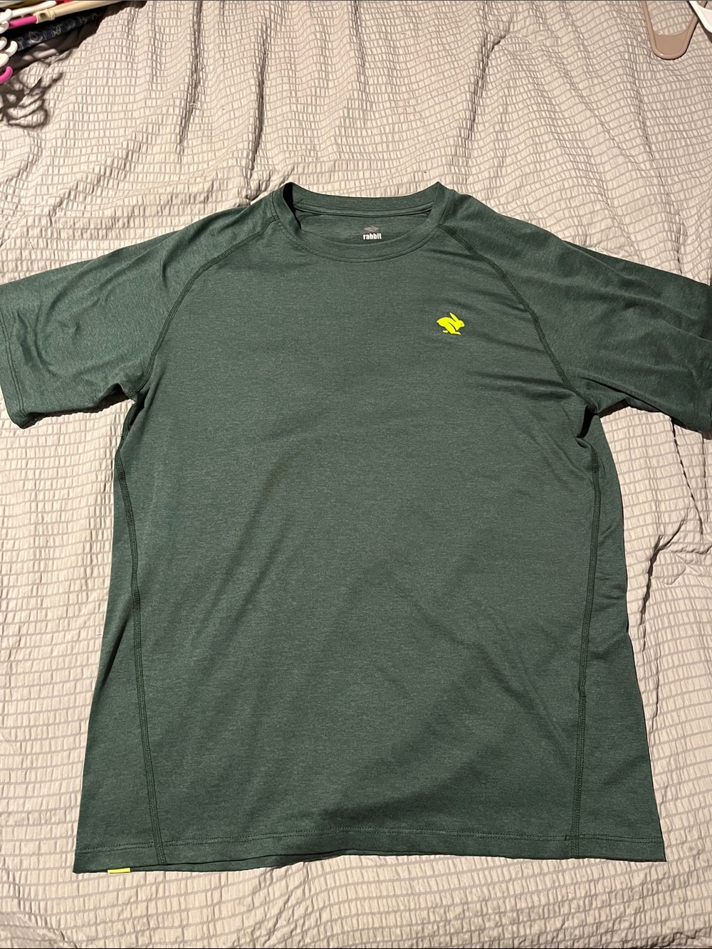 Rabbit Running Performance Shirt Men’s Large Green Short Sleeve Athletic Tee